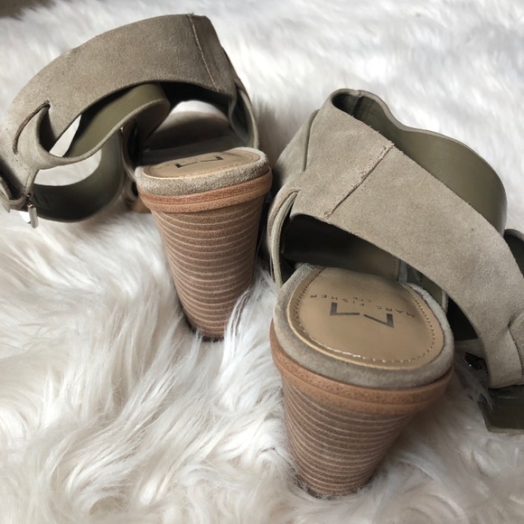 Marc Fisher NWOT Valen Chunky Leather Heel - Picture 4 of 8